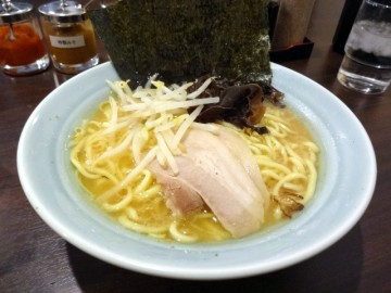 増田家西船橋店の「ラーメン並」